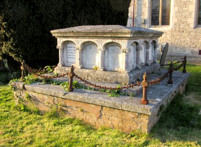 St James's Church, Church Path, East Cowes (May 2016) (Tomb of Elizabeth Gort)