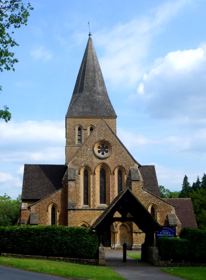 St Mary the Virgin's Church, Shackleford Road, Shackleford (May 2014) (2)