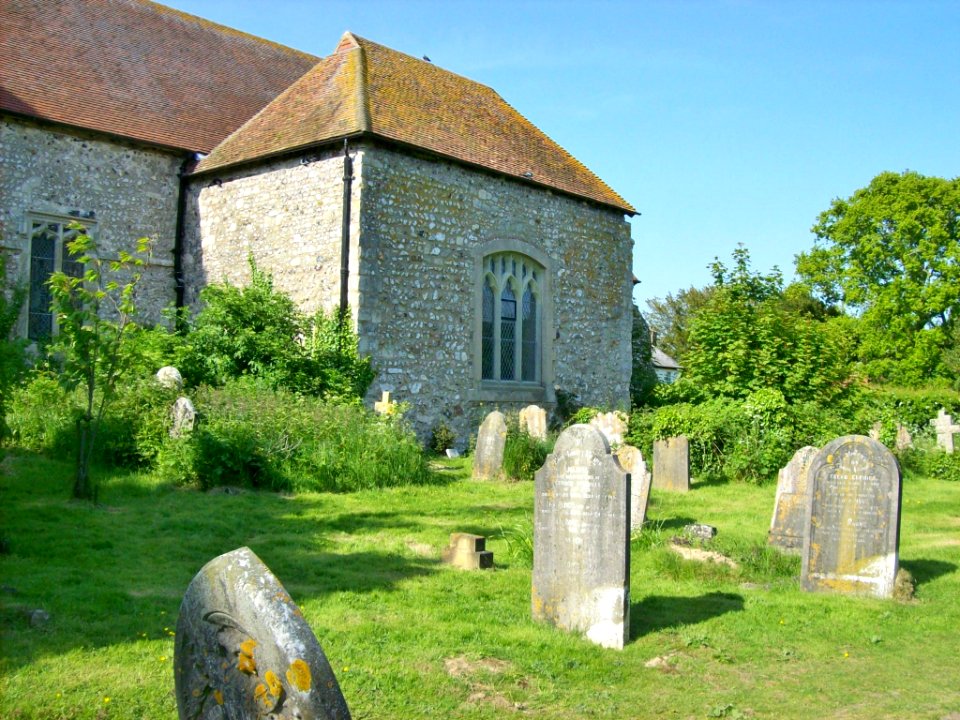 St Mary, Westham, the churchyard
