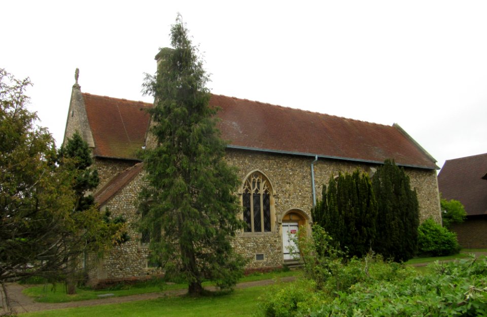 St George's Church, Badshot Lea Road, Badshot Lea (June 2015) (4)