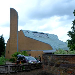 St Joseph's RC Church, Ladbroke Road, Redhill (June 2013) (1)