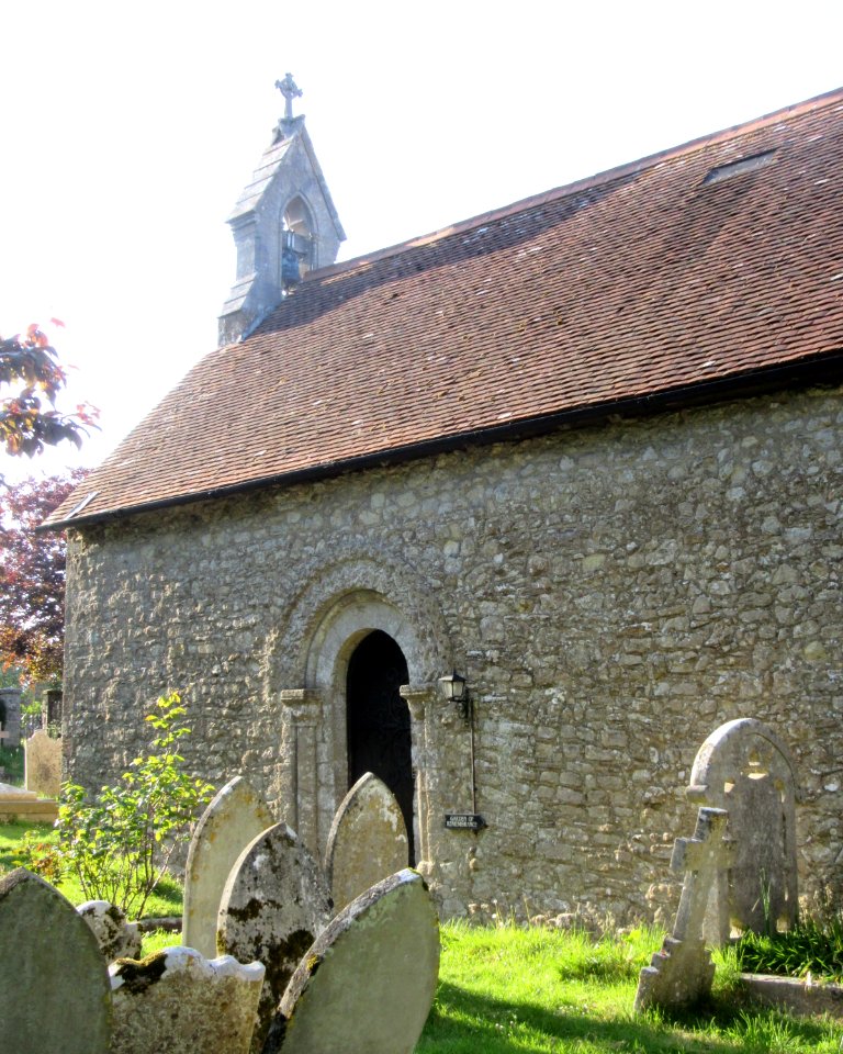 St Edmund's Church, Church Road, Wootton (May 2016) (8)