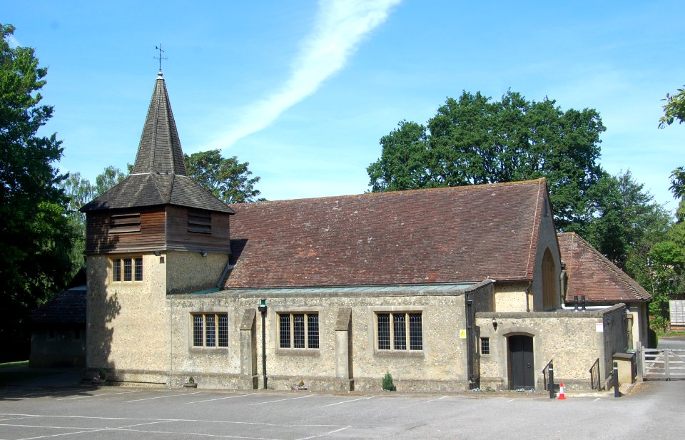 St Edward the Confessor's RC Church, Winchester Road, Chandler's Ford (June 2019) (4)