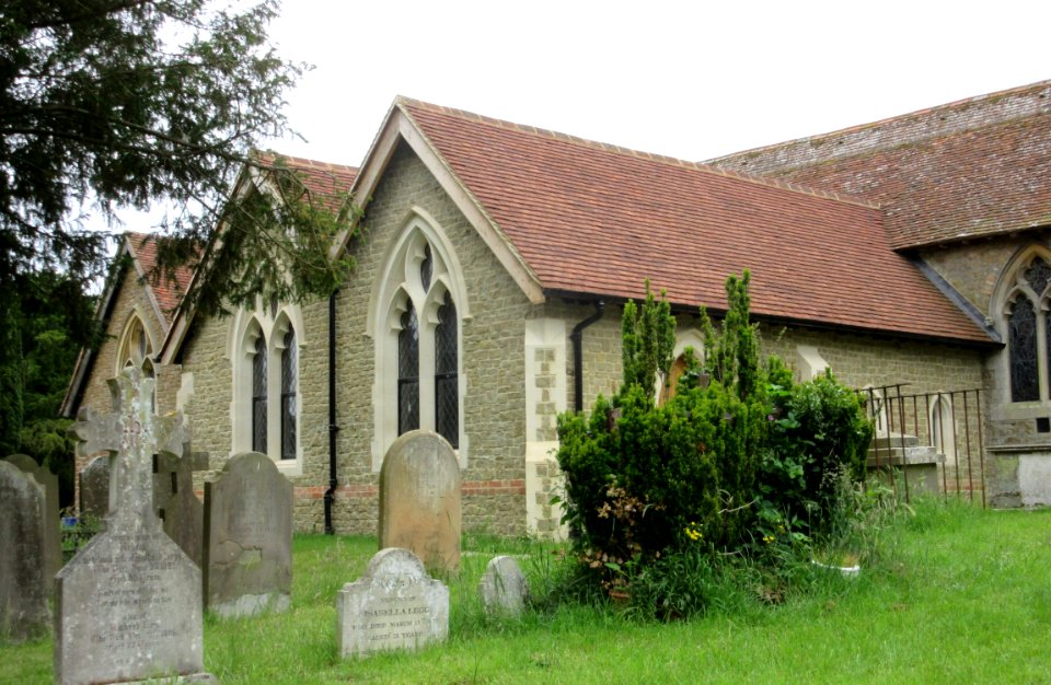 St Mary the Virgin's Church, Frensham Street, Frensham (June 2015) (6)