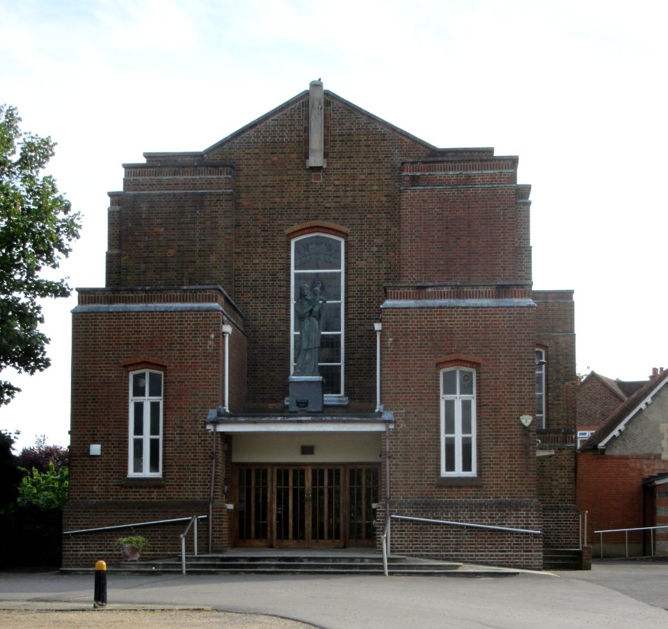 St Erconwald's Church, Esher Avenue, Walton-on-Thames (June 2015) (2)