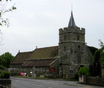 St Mary the Virgin's Church, Main Road, Brighstone (May 2016) (2)