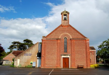 St Faith's Church, Victoria Square, Lee-on-the-Solent (NHLE Code 1257999) (May 2019) (1)