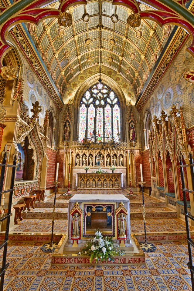 St Giles Church Chancel (83423529)