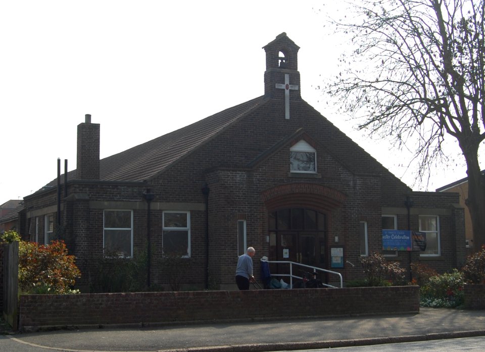 St Francis' Church, Northern Parade, Hilsea (March 2019) (2)