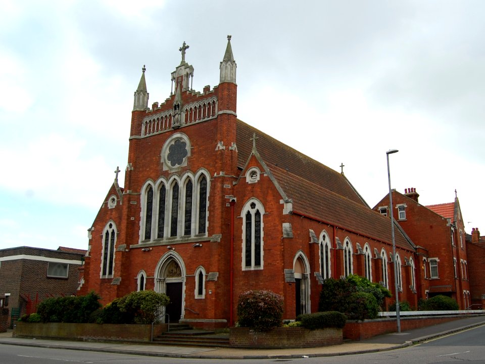 St Joseph's RC Church, Tangier Road, Copnor, Portsmouth (October 2017) (8)