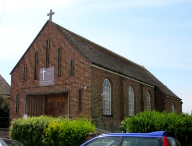 St David's RC Church, Connaught Road, East Cowes, Isle of Wight (May 2016) (8)