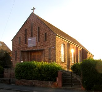 St David's RC Church, Connaught Road, East Cowes, Isle of Wight (May 2016) (5)