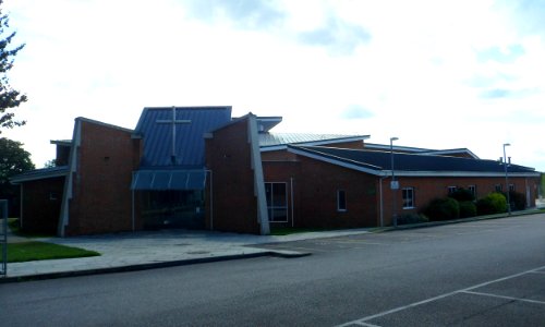St Joseph's RC Church, St Margaret's Drive, Epsom (August 2013) (3)
