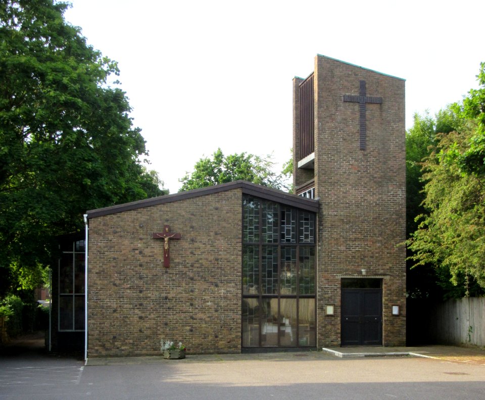 St Joseph's Church, Portsmouth Road, Milford (June 2015) (3)