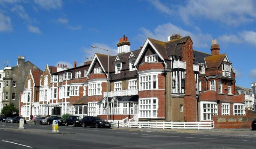 St Catherine's Lodge Hotel, Kingsway, Hove (August 2010) (1)
