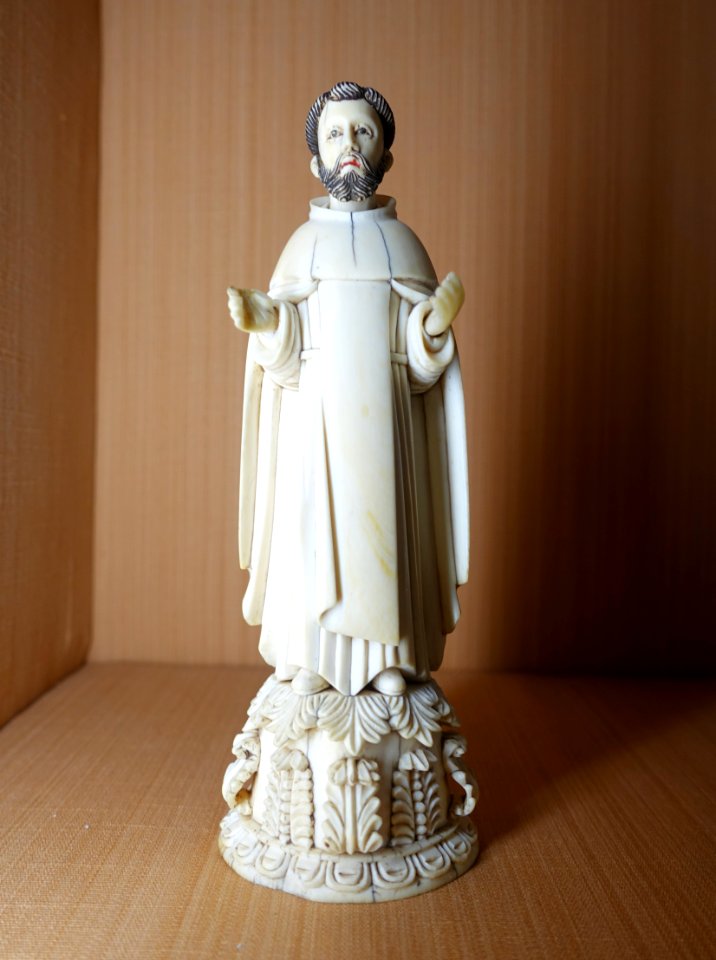 St Dominic, Goa, Portuguese India, 17th century AD, ivory - Museo Nacional de Artes Decorativas - Madrid, Spain - DSC07952