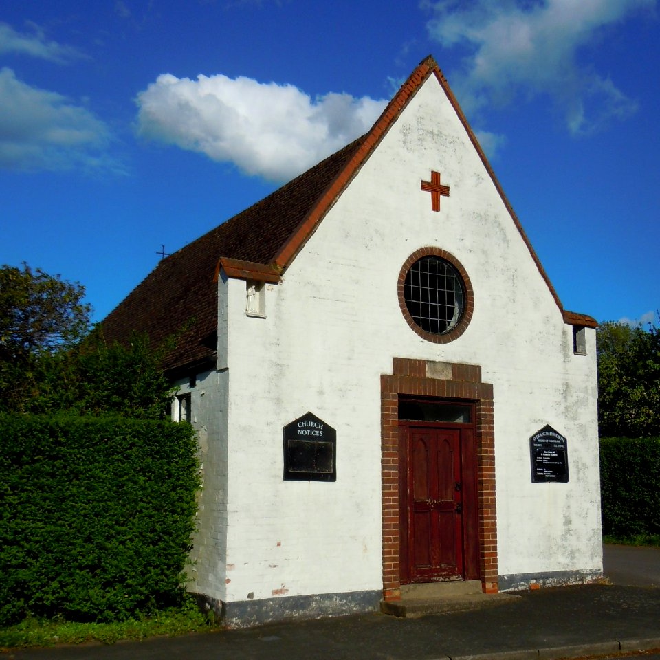 St Francis' Church, Three Stiles Road, Byworth, Farnham (May 2015) (4)