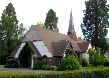 St Edward the Martyr Orthodox Church, Brookwood Cemetery, Brookwood (June 2015) (2)