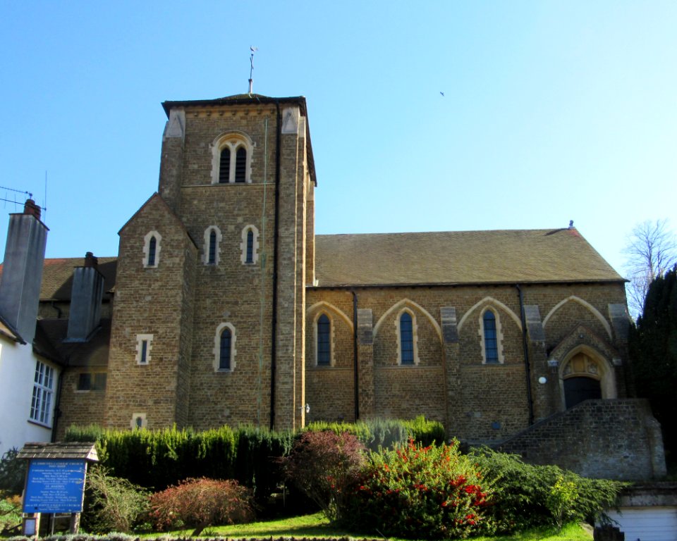 St Edmund King and Martyr's Church, Croft Road, Godalming (April 2015) (3)