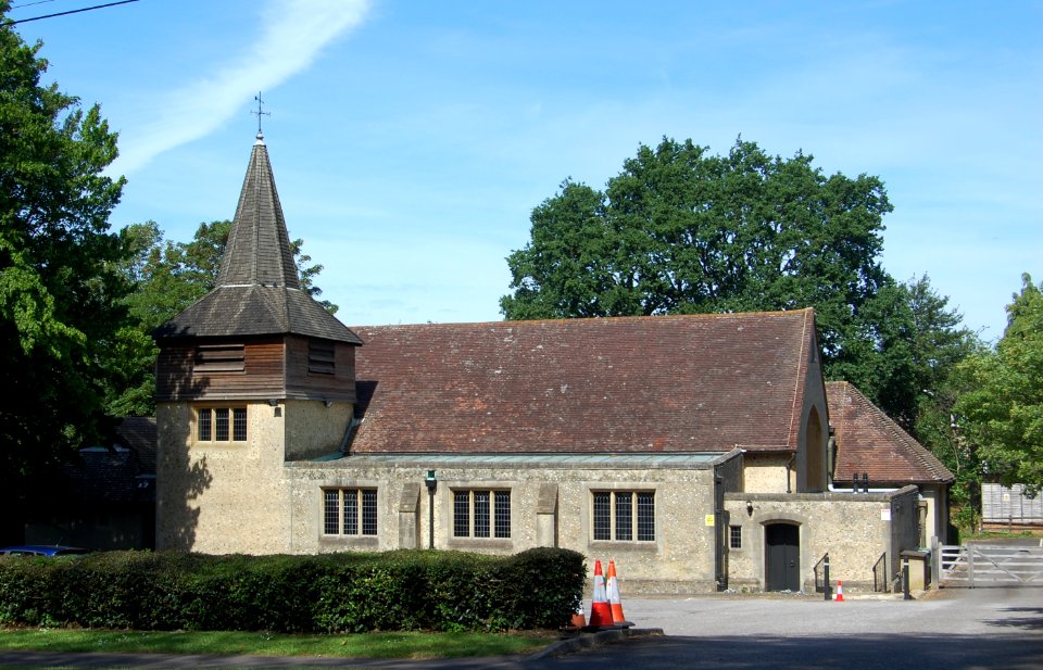 St Edward the Confessor's RC Church, Winchester Road, Chandler's Ford (June 2019) (1)