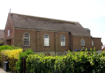St David's RC Church, Connaught Road, East Cowes, Isle of Wight (May 2016) (9)