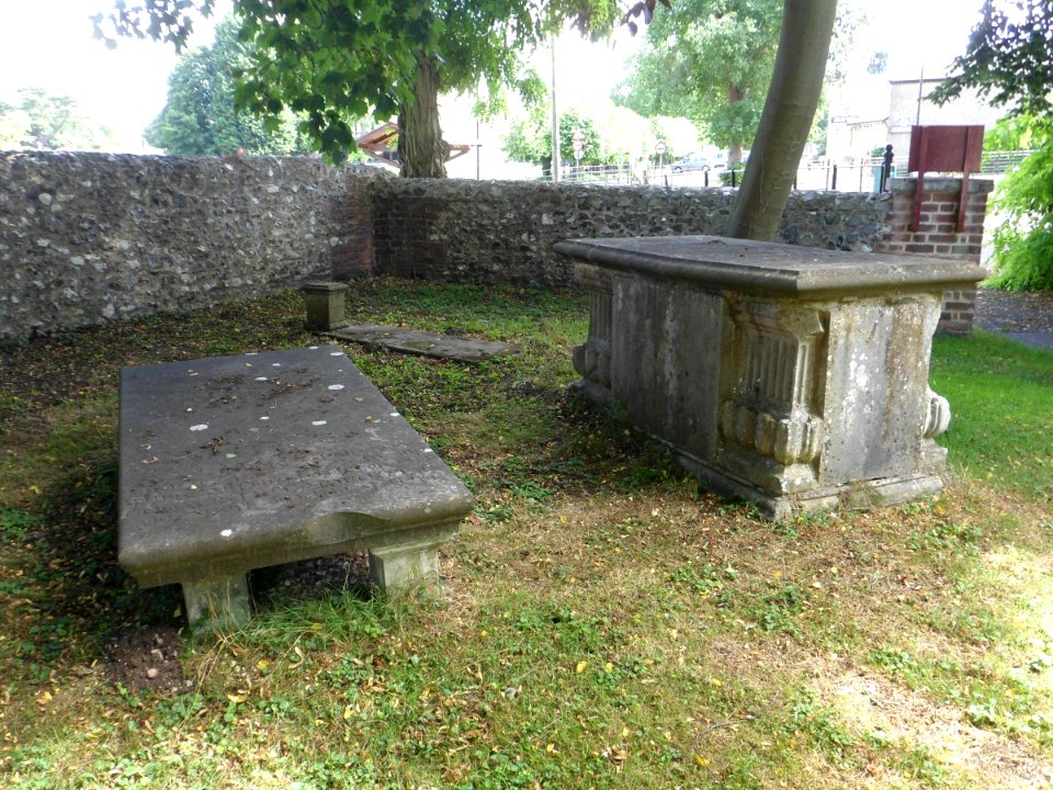 St Giles' Church, Park Road, Ashtead Park (August 2013) (Churchyard) (5)