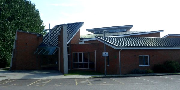 St Joseph's RC Church, St Margaret's Drive, Epsom (August 2013) (6)