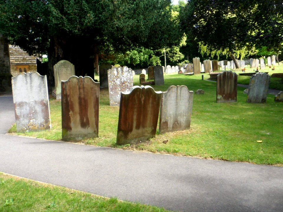 St Giles' Church, Park Road, Ashtead Park (August 2013) (Churchyard) (3)