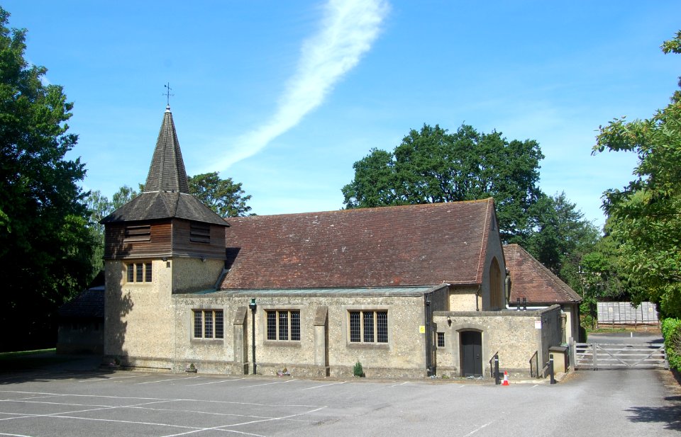 St Edward the Confessor's RC Church, Winchester Road, Chandler's Ford (June 2019) (3)