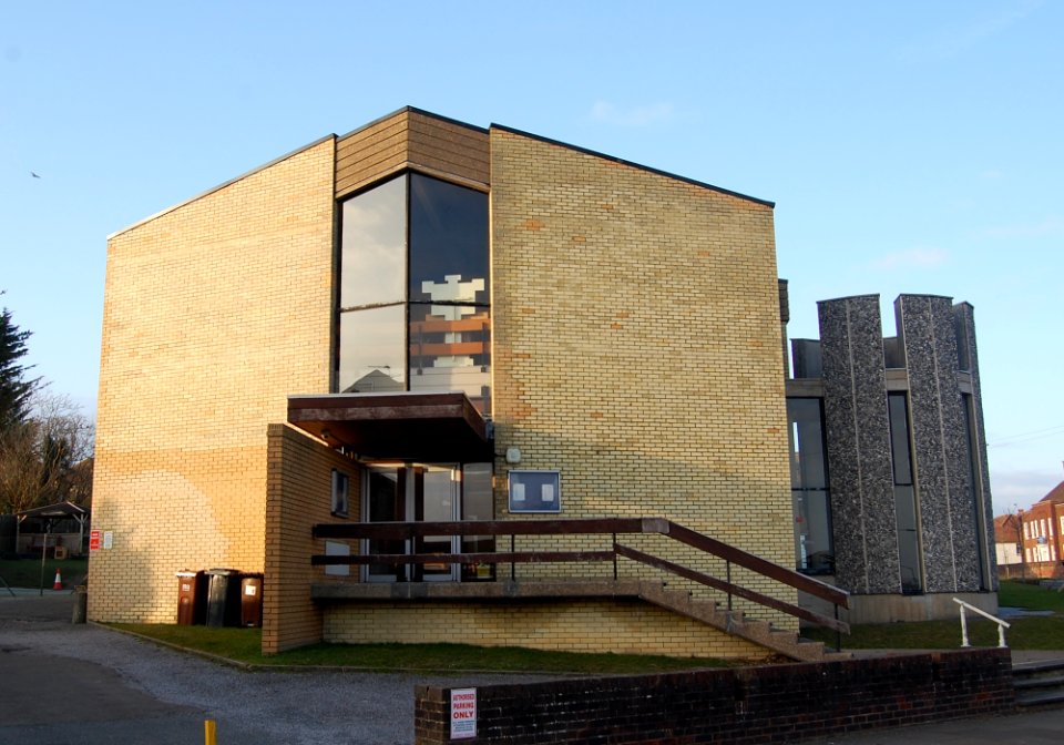 St Gregory's Church, Victoria Drive, Downside, Eastbourne (February 2019) (4)