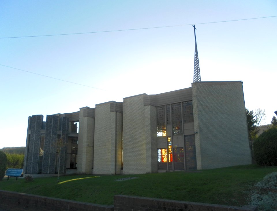 St Gregory's Church, Victoria Drive, Downside, Eastbourne (October 2012) (2)