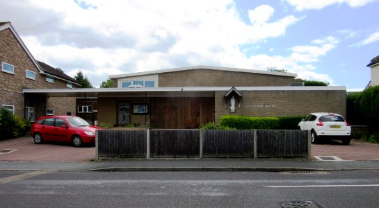St Hugh of Lincoln's Church, Victoria Road, Knaphill (June 2015) (1)