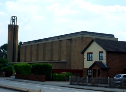 St Clement's Church, Kingston Road, Ewell (July 2013) (2)