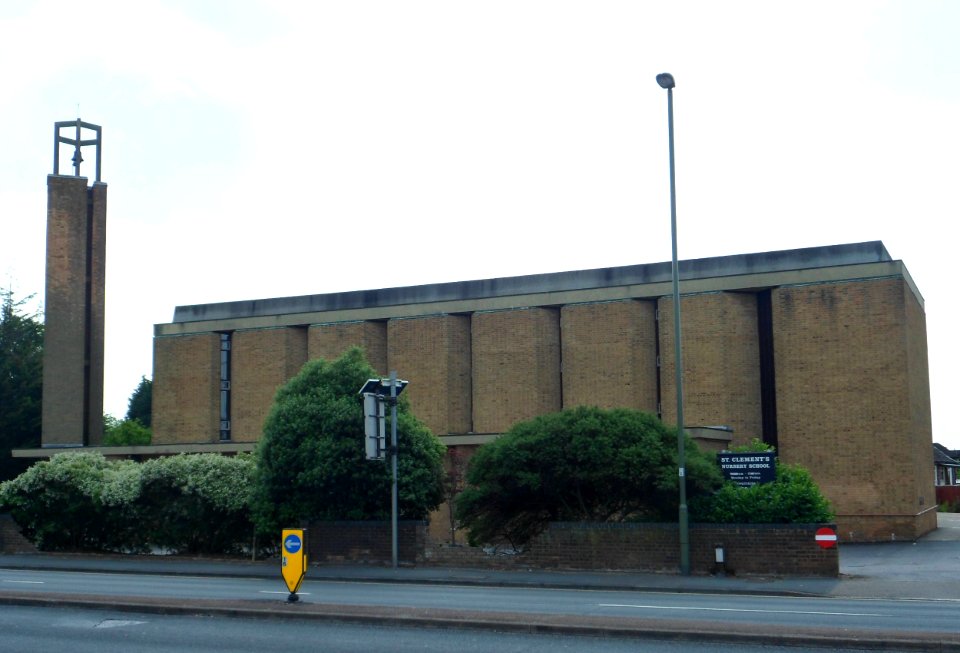 St Clement's Church, Kingston Road, Ewell (July 2013) (4)