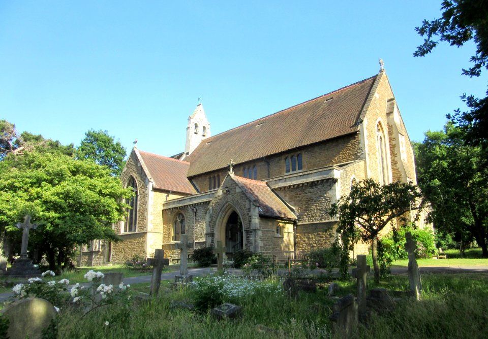 St Mary's Church, Church Road, Long Ditton (NHLE Code 1188093) (June 2015) (2)