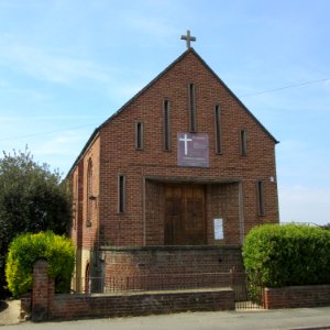 St David's RC Church, Connaught Road, East Cowes, Isle of Wight (May 2016) (6)