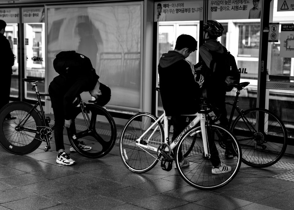 Subway the wait friends photo