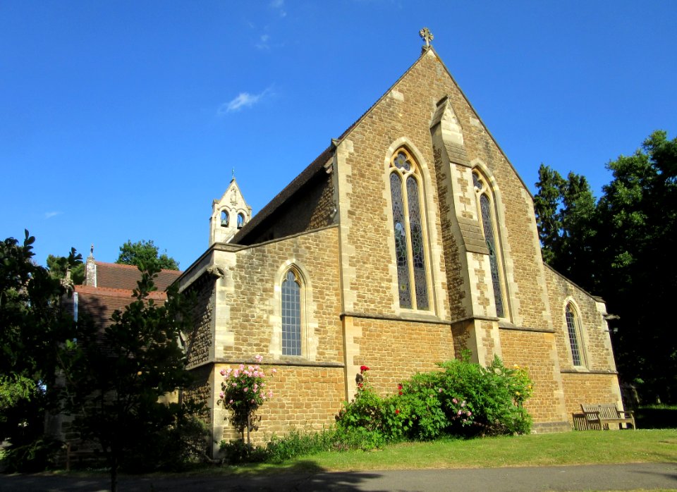 St Mary's Church, Church Road, Long Ditton (NHLE Code 1188093) (June 2015) (5)