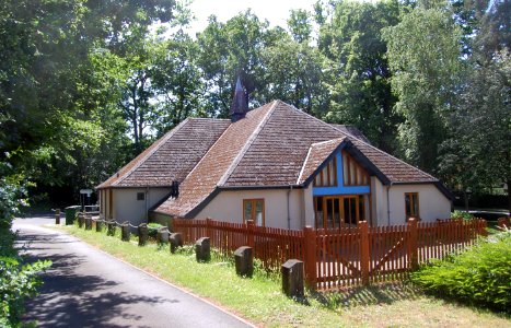 St Martin-in-the-Wood Church, Queens Road, Hiltingbury, Chandler's Ford (June 2019) (6)