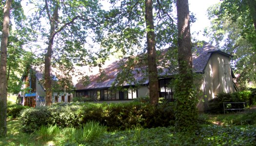St Martin-in-the-Wood Church, Queens Road, Hiltingbury, Chandler's Ford (June 2019) (1)