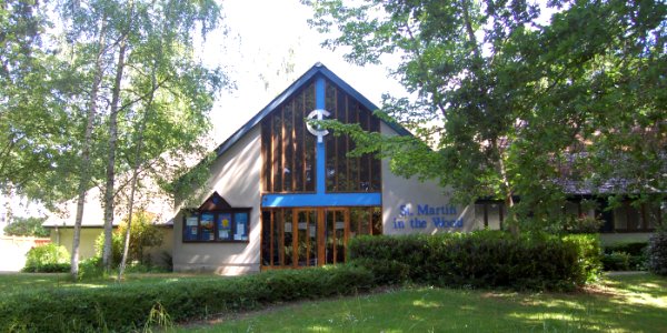 St Martin-in-the-Wood Church, Queens Road, Hiltingbury, Chandler's Ford (June 2019) (2)