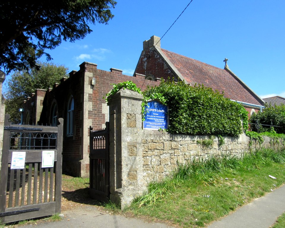 St Luke's Mission Church, Lane End Road, Bembridge (May 2016) (3)