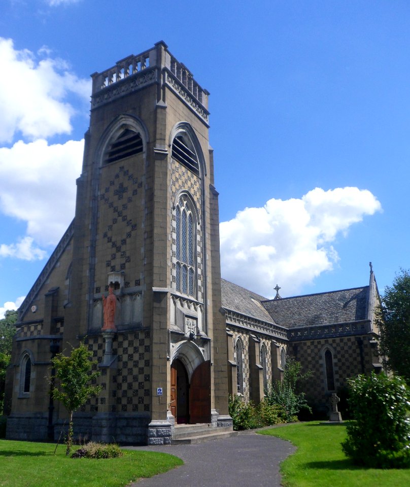 St Colman's RC Church, Havant Road, Cosham (August 2017) (3)