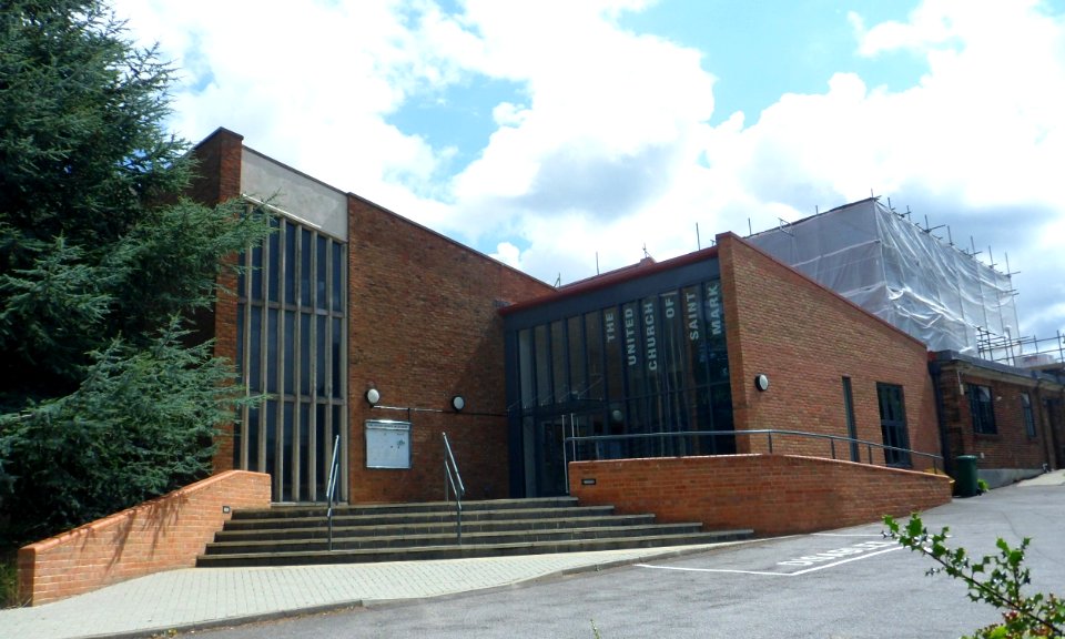 St Mark's United Church, Great Tattenhams, Tattenham Corner (August 2013) (5)