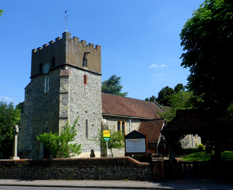 St Martin's Church, Ockham Road South, East Horsley (May 2014) (1)
