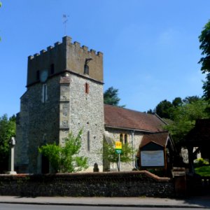 St Martin's Church, Ockham Road South, East Horsley (May 2014) (3)