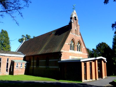 St Luke's Church, Whyteleafe Hill, Whyteleafe (April 2013) (1)