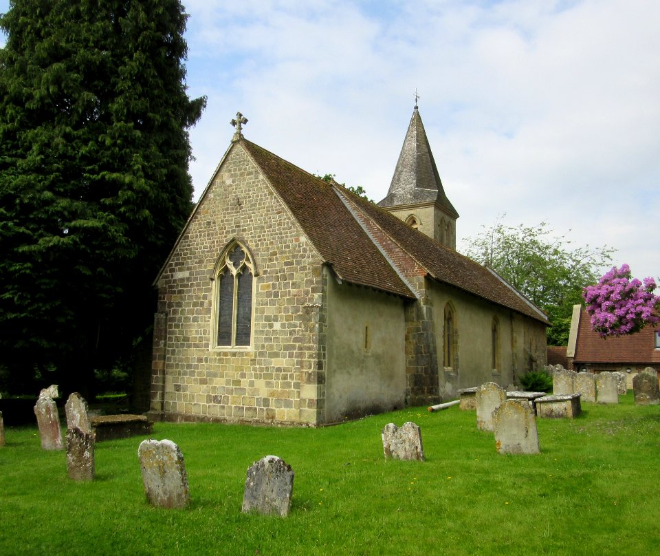St Margaret of Antioch Church, Church Road, Fernhurst (June 2015) (9)