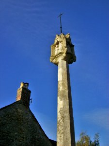 St Mary, Cricklade, churchyard cross photo