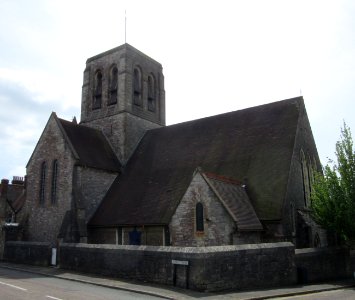 St Michael and All Angels Church, St Michael's Avenue, Swanmore, Ryde (May 2016) (2)